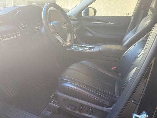 2025 INFINITI QX60 Pure