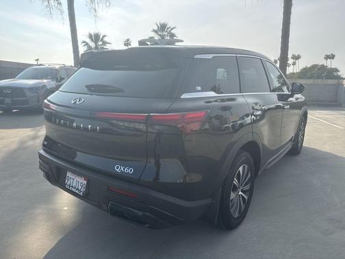 2025 INFINITI QX60 Pure