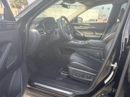 2025 INFINITI QX60 Pure