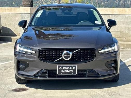 2023 Volvo S60 B5 Core Dark Theme