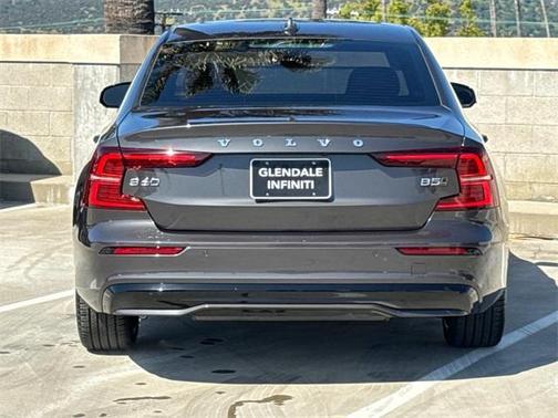 2023 Volvo S60 B5 Core Dark Theme