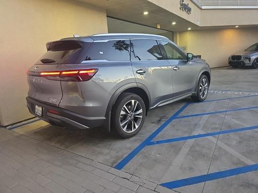 2025 INFINITI QX60 Luxe