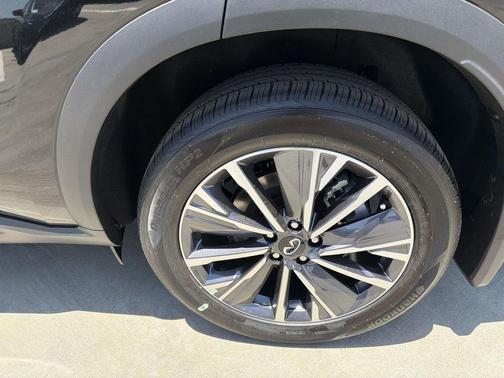Diamond Black 2027 INFINITI QX60 Luxe