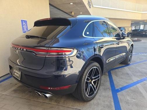 2021 Porsche Macan Base