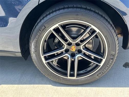 2021 Porsche Macan Base
