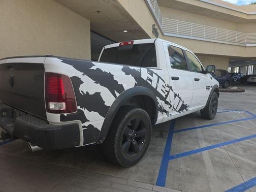 Bright White Clearcoat 2020 RAM 1500 Classic SLT