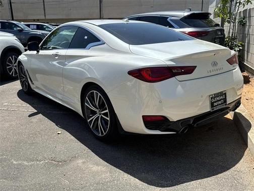 2022 INFINITI Q60 LUXE