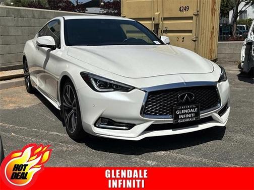 2022 INFINITI Q60 LUXE