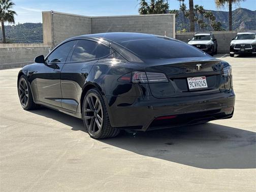 2022 Tesla Model S Base