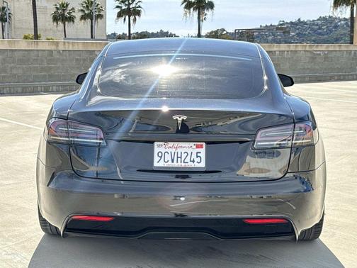 2022 Tesla Model S Base