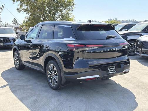 Diamond Black 2027 INFINITI QX60 Luxe