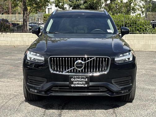 2020 Volvo XC90 T6 Momentum 7 Passenger