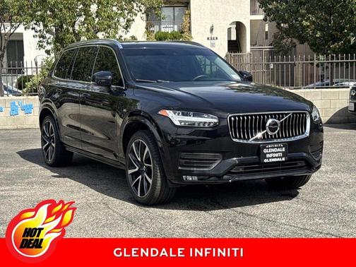 2020 Volvo XC90 T6 Momentum 7 Passenger