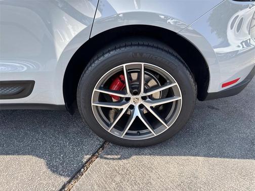 2023 Porsche Macan S