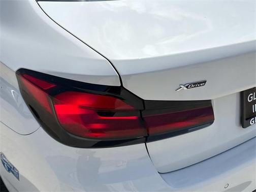 2021 BMW 530e 530e xDrive