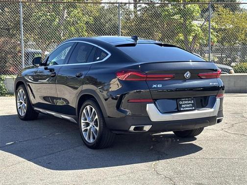 2023 BMW X6 xDrive40i