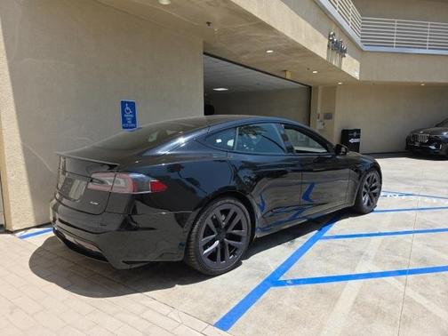 2021 Tesla Model S Plaid