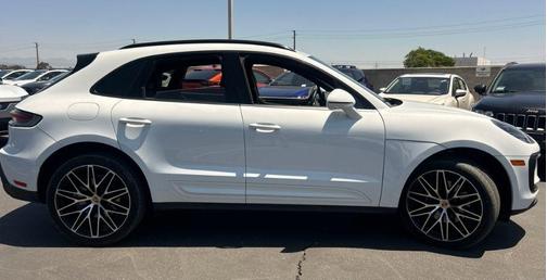 Carrara White 2024 Porsche Macan Base
