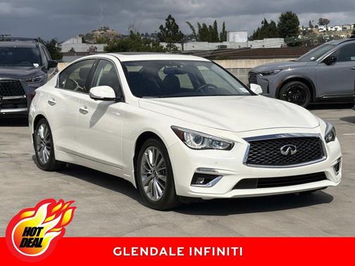 Majestic White 2023 INFINITI Q50 LUXE