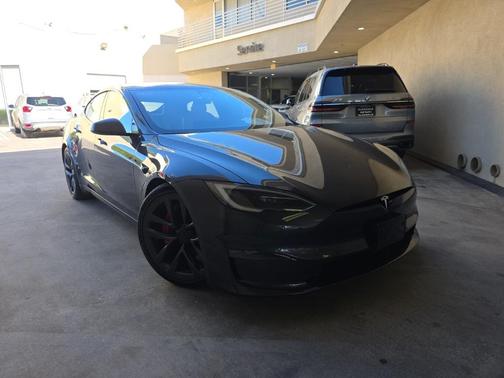 2023 Tesla Model S Plaid