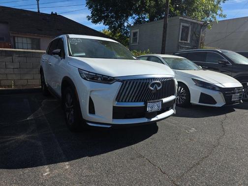 Radiant White 2026 INFINITI QX60 Pure