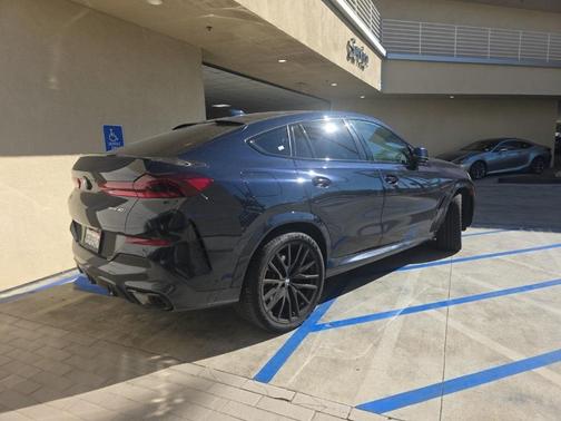 2023 BMW X6 xDrive40i