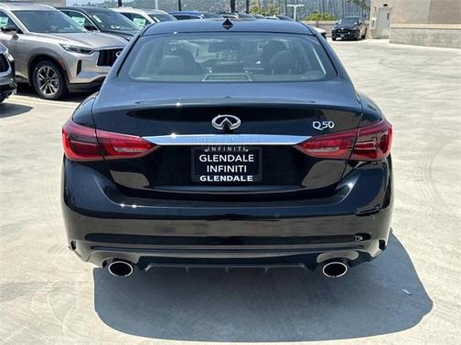 2022 INFINITI Q50 LUXE