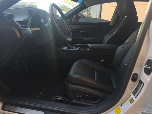 White 2025 Lexus ES 300h Base