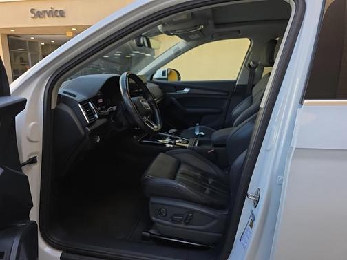 2022 Audi Q5 45 S line quattro Premium