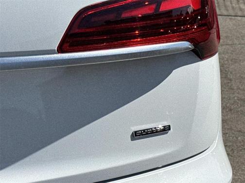 2022 Audi Q5 45 S line quattro Premium