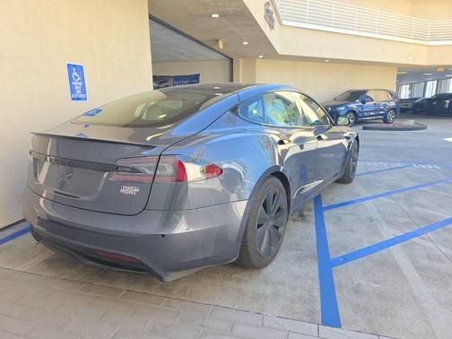 Midnight Black 2021 Tesla Model S Plaid