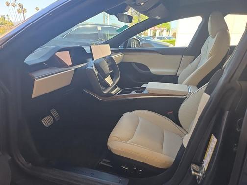 Midnight Black 2021 Tesla Model S Plaid