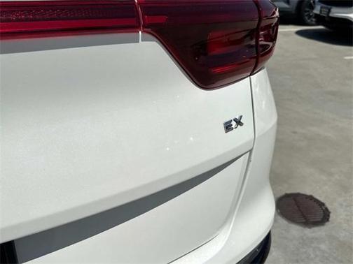 2022 Kia Sportage EX