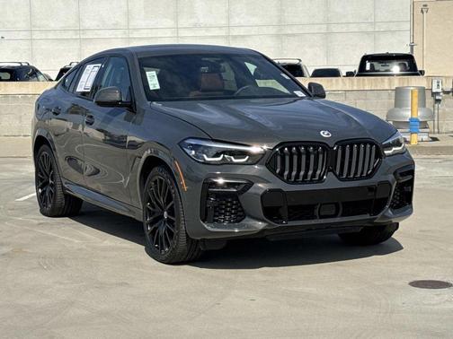 2022 BMW X6 M50i