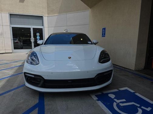 Carrara White Metallic 2023 Porsche Panamera 4 Platinum Edition