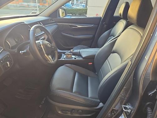 2025 INFINITI QX50 Pure