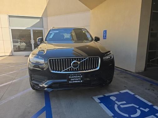 2021 Volvo XC90 T5 Momentum 7 Passenger