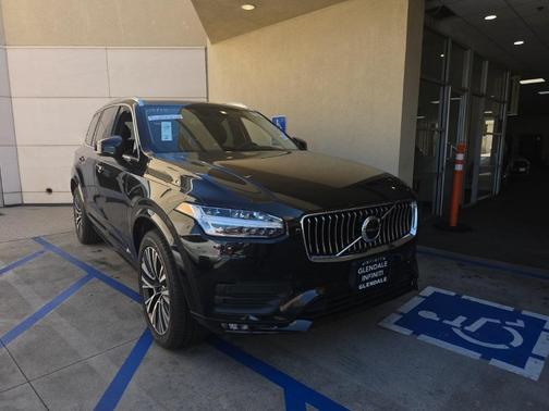 2021 Volvo XC90 T5 Momentum 7 Passenger