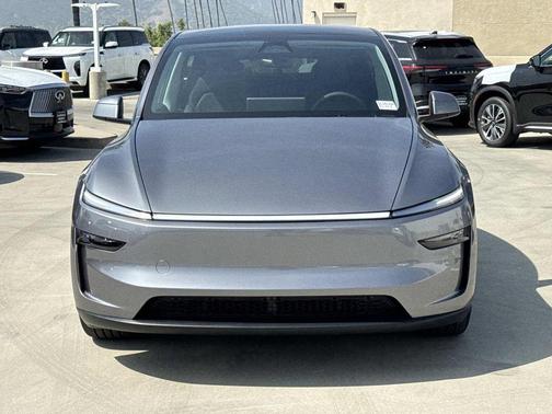 Stealth Gray 2026 Tesla Model Y PREMIUM