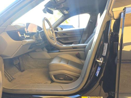 2023 Porsche Taycan Base