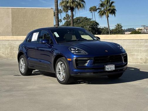2024 Porsche Macan Base