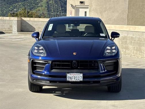 2024 Porsche Macan Base