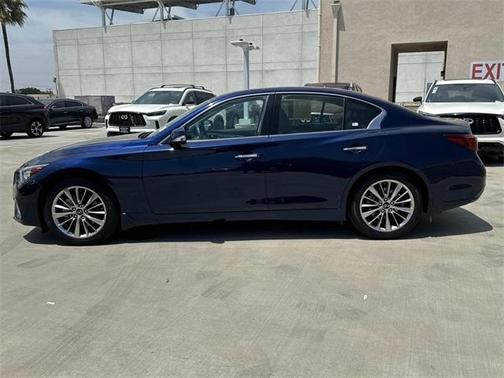 2022 INFINITI Q50 LUXE