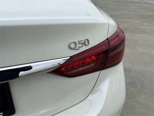 2024 INFINITI Q50 LUXE