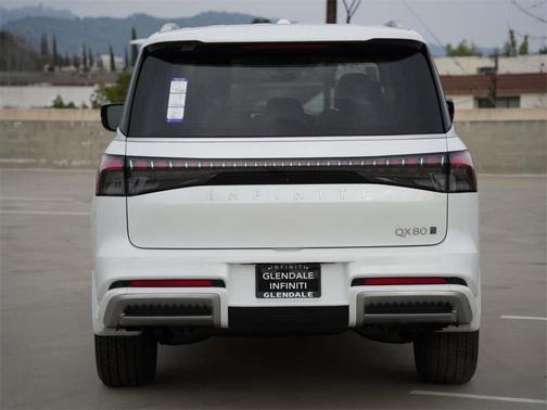 2026 INFINITI QX80 PURE
