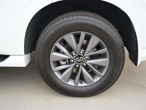 2026 INFINITI QX80 PURE