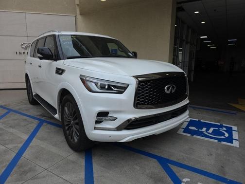 2024 INFINITI QX80 SENSORY