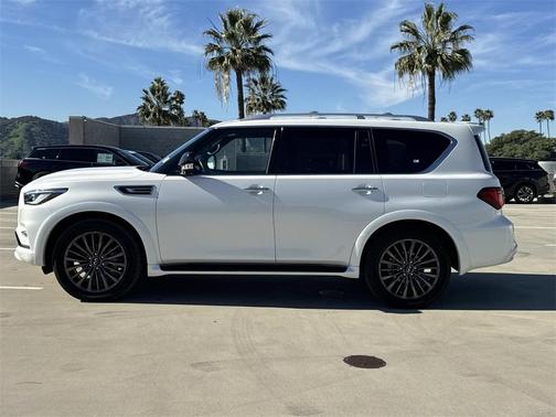 2024 INFINITI QX80 SENSORY