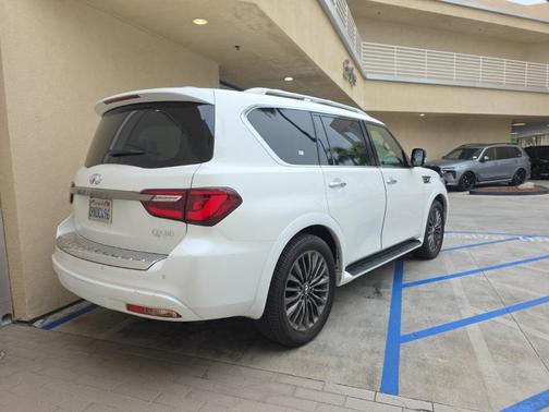 2024 INFINITI QX80 SENSORY
