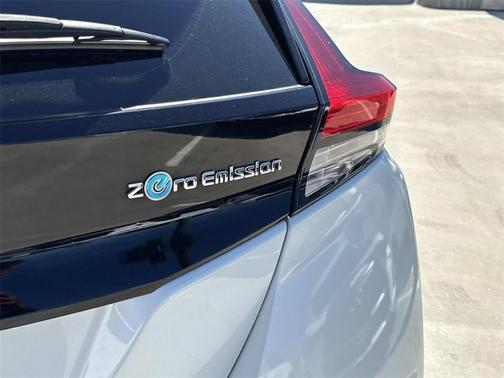 2021 Nissan Leaf SV